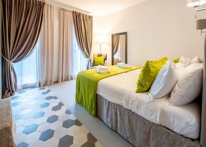 Alojamento de Acomodação e Pequeno-almoço Casa Ercoli 4*